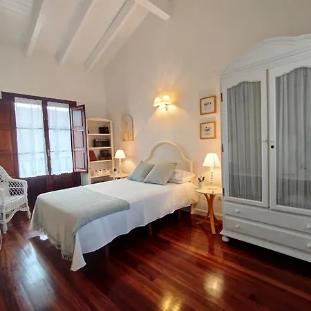 Cabarceno Vacacional Casa Pedro *
