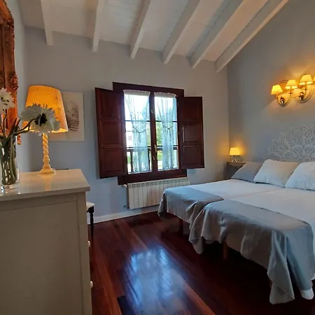 Cabarceno Vacacional Casa Pedro *