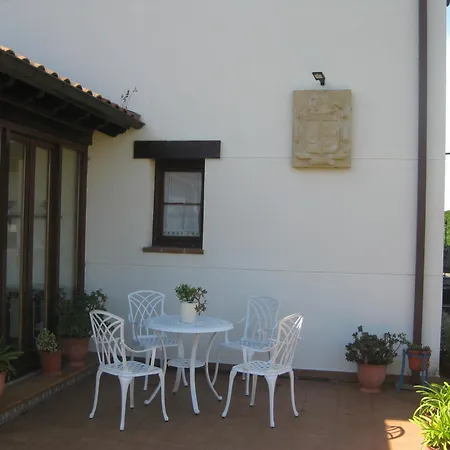Cabarceno Vacacional Casa Pedro Holiday home